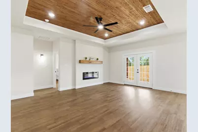 2211 Woodcrest Trail, Granbury, TX 76048 - Photo 2