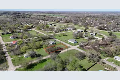301 SW 2nd Street, Hubbard, TX 76648 - Photo 6