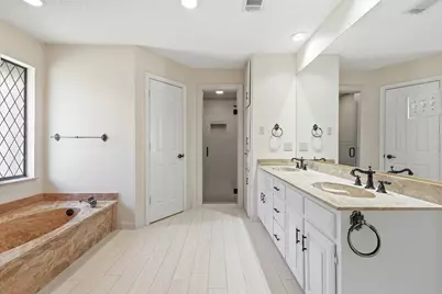 716 Sugar Tree Court, Bedford, TX 76021 - Photo 10