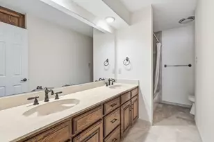 716 Sugar Tree Ct, Bedford, TX 76021 - Photo 16