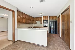 716 Sugar Tree Ct, Bedford, TX 76021 - Photo 6