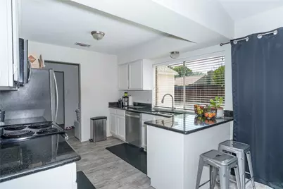 3400 Spring Meadow Lane, Flower Mound, TX 75028 - Photo 6