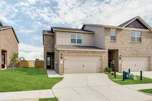 736 Carson Ln, Pilot Point, TX 76258 - Photo 1