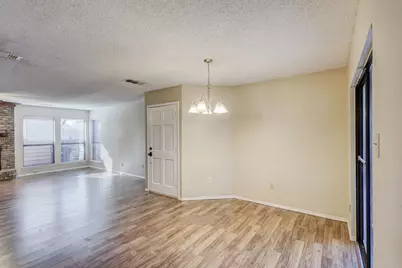 1413 Palmnold Circle E, Fort Worth, TX 76120 - Photo 10