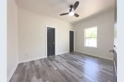 2720 Morning Avenue, Dallas, TX 75210 - Photo 16