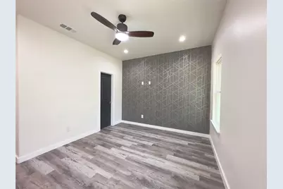 2720 Morning Avenue, Dallas, TX 75210 - Photo 10