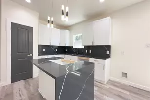 2720 Morning Ave, Dallas, TX 75210 - Photo 8