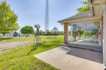 108 S Douglas Street, Covington, TX 76636 - Photo 2