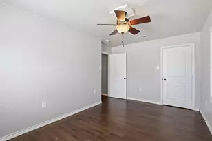 3201 McCart Ave, Fort Worth, TX 76110 - Photo 14