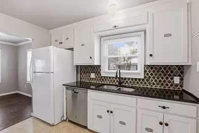 3201 McCart Avenue, Fort Worth, TX 76110 - Photo 12