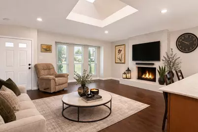 2720 Oak Trail, Carrollton, TX 75007 - Photo 2