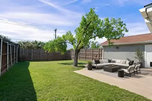 2720 Oak Trail, Carrollton, TX 75007 - Photo 12