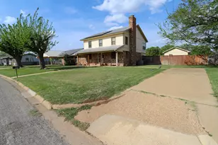303 David Davis Dr, McGregor, TX 76657 - Photo 24