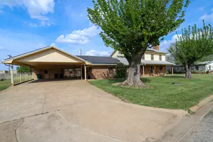 303 David Davis Dr, McGregor, TX 76657 - Photo 22