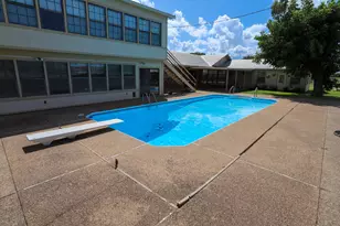 303 David Davis Dr, McGregor, TX 76657 - Photo 28