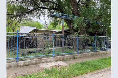 3400 Avenue C, Fort Worth, TX 76105 - Photo 2