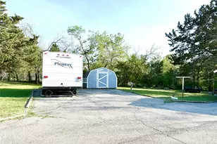 664 Quail Creek Cir, Pottsboro, TX 75076 - Photo 4