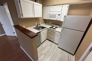 2301 Basil Dr, Arlington, TX 76006 - Photo 4