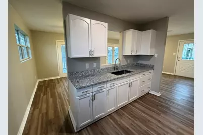 2304 Beverly Drive, Granbury, TX 76048 - Photo 8