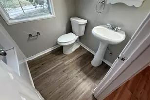 2304 Beverly Dr, Granbury, TX 76048 - Photo 10