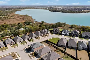 1717 Roadrunner Dr, Little Elm, TX 75068 - Photo 4