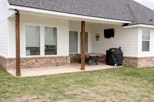 310 W Tate St, Robinson, TX 76706 - Photo 16