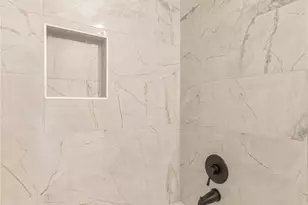 13325 Bee St, Farmers Branch, TX 75234 - Photo 20