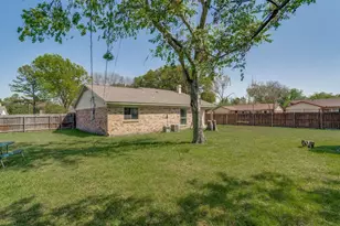 1108 Briar Ct, Benbrook, TX 76126 - Photo 24