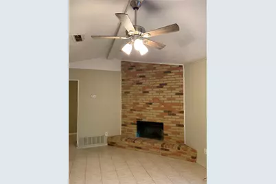 5410 Kings Manor Drive, Lake Dallas, TX 75065 - Photo 4