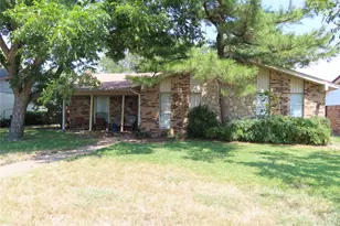 2113 Vail Dr, Garland, TX 75044 - Photo 2