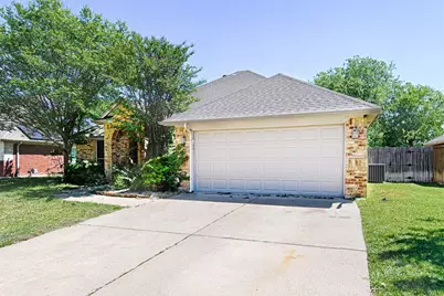 516 Chestnut Lane, Saginaw, TX 76179 - Photo 4