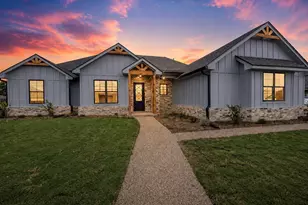 224 Fox Run Ln, Robinson, TX 76706 - Photo 2
