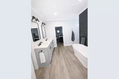 224 Fox Run Lane, Robinson, TX 76706 - Photo 12