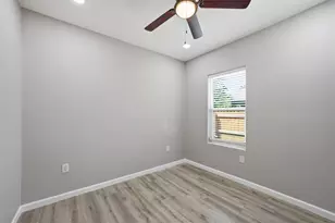 1417 N 6th St, Waco, TX 76707 - Photo 12