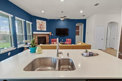 1912 Hollowcreek Trail, Lewisville, TX 75010 - Photo 16