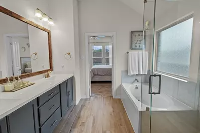 1912 Hollowcreek Trail, Lewisville, TX 75010 - Photo 20