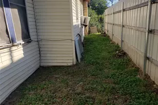 1475 E Morphy St, Fort Worth, TX 76104 - Photo 6