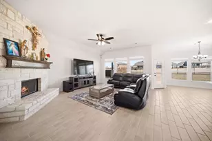 3841 Eagles Bluff Rd, Midlothian, TX 76065 - Photo 8