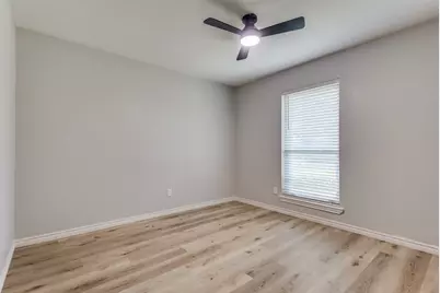 900 Hillside Lane, Flower Mound, TX 75028 - Photo 18