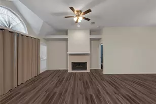 2142 Glen Heights Dr, Garland, TX 75044 - Photo 2