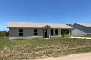 124 Bridlewood Ln, Bridgeport, TX 76426 - Photo 1