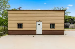 1 Mullaney Dr, Greenville, TX 75402 - Photo 28