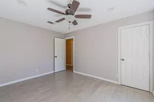 8808 Sylvan Ct, Fort Worth, TX 76120 - Photo 26