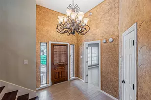 8808 Sylvan Ct, Fort Worth, TX 76120 - Photo 4