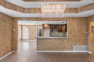 8808 Sylvan Ct, Fort Worth, TX 76120 - Photo 20