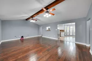 4203 Pleasant Hill Dr, Arlington, TX 76016 - Photo 4