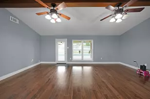 4203 Pleasant Hill Dr, Arlington, TX 76016 - Photo 6