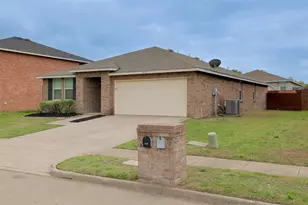 8422 Seven Hills Rd, Arlington, TX 76002 - Photo 2
