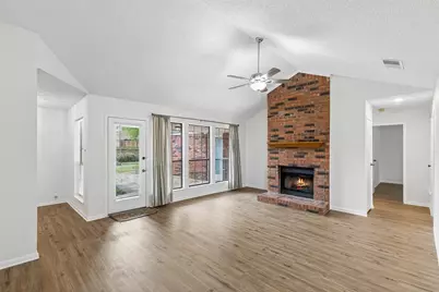 215 Aspenway Drive, Coppell, TX 75019 - Photo 4