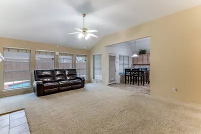 8402 Hartford Drive, Rowlett, TX 75089 - Photo 8